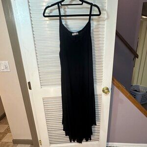 Urim Black Sleeveless Nightshirt – Scoop Hem – V-Neck – Size 4X